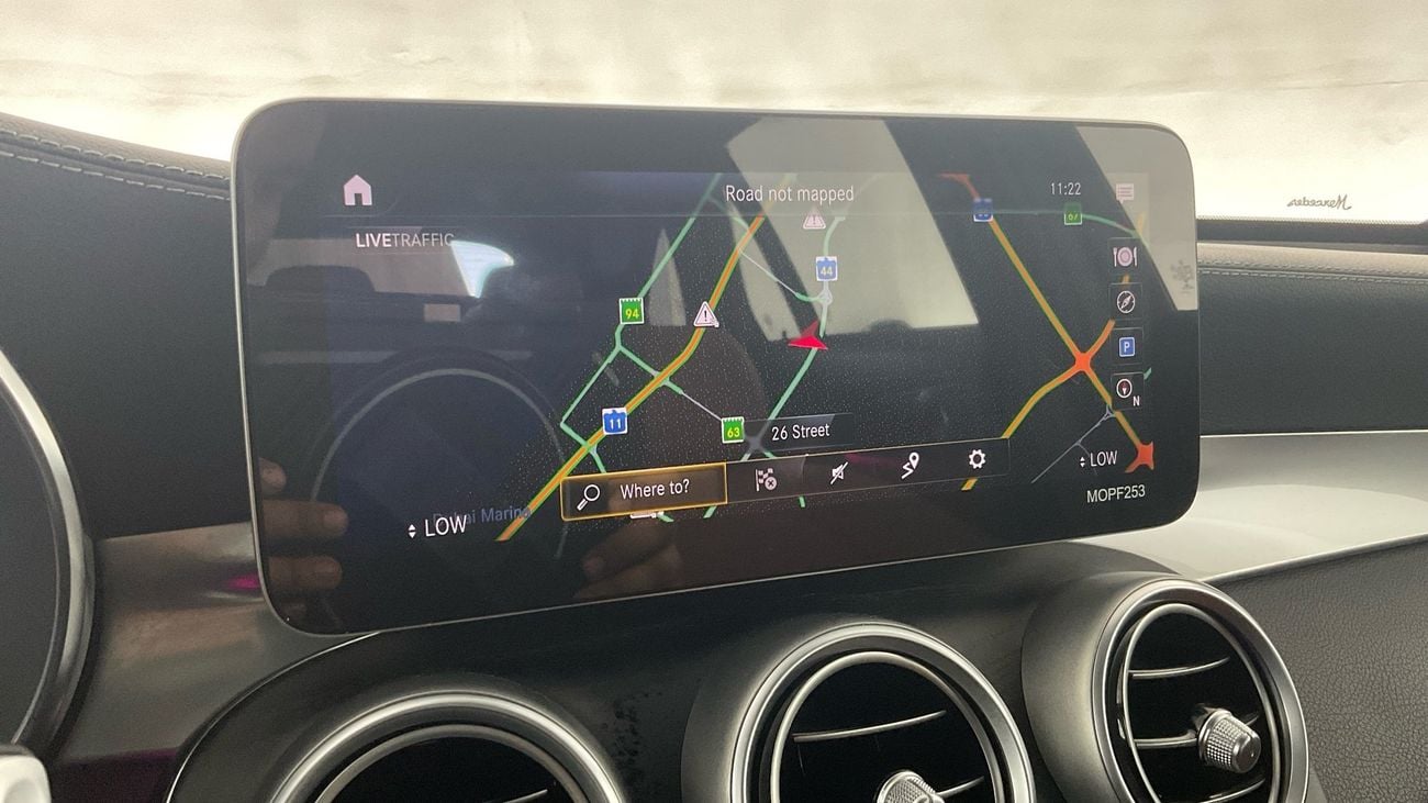 مرسيدس بنز GLC 200 Premium+ | upto AED 20,000 Ramadan Discount | شامل الضمان | 0 ﺪﻔﻋﺓ ﺃﻮﻟﻯ