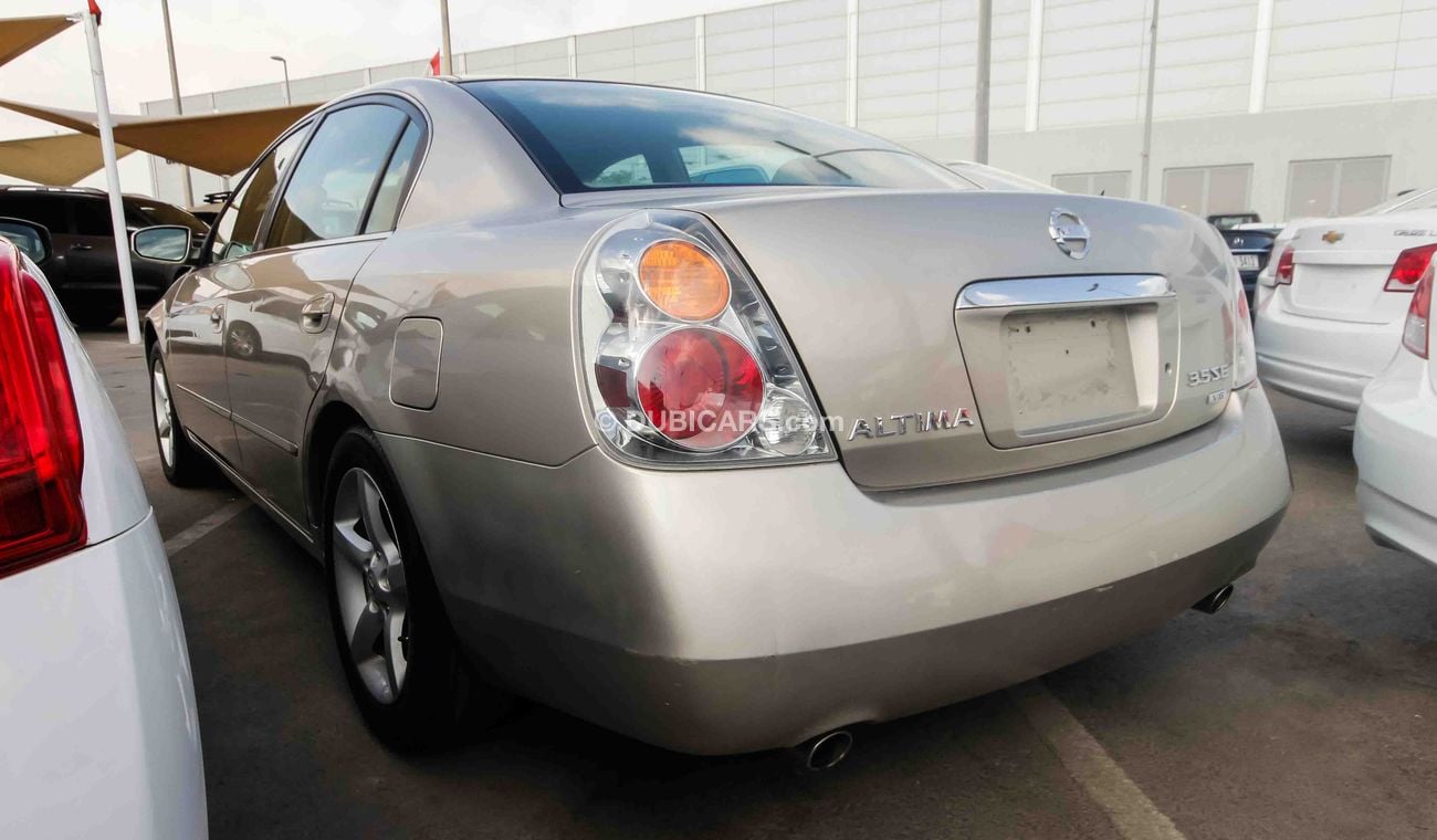 Nissan Altima 3.5 SE V6