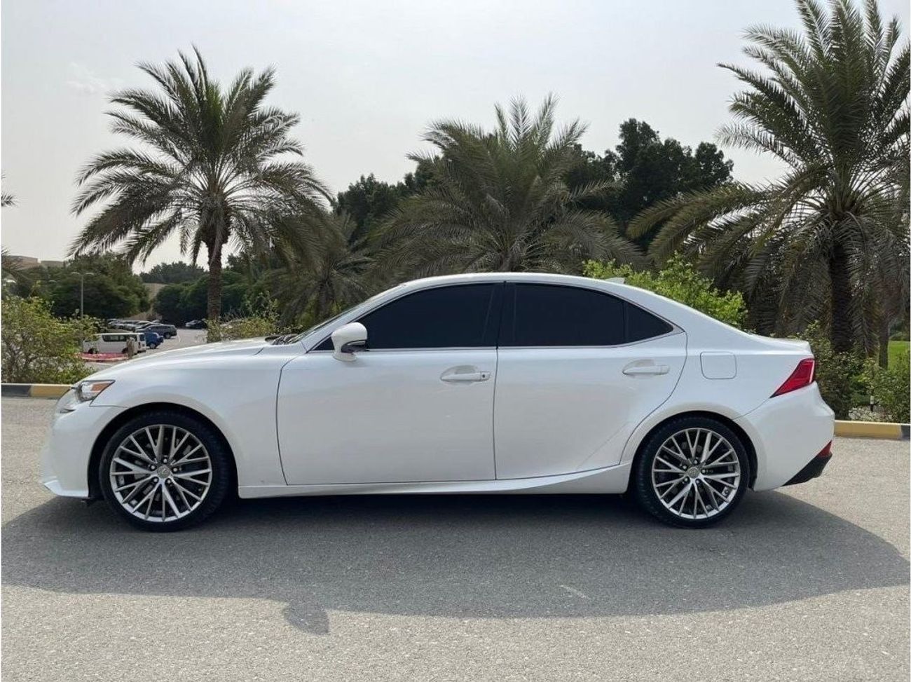 لكزس IS 300 بلاتينوم لكزس اي اس 2016 فل مواصفات