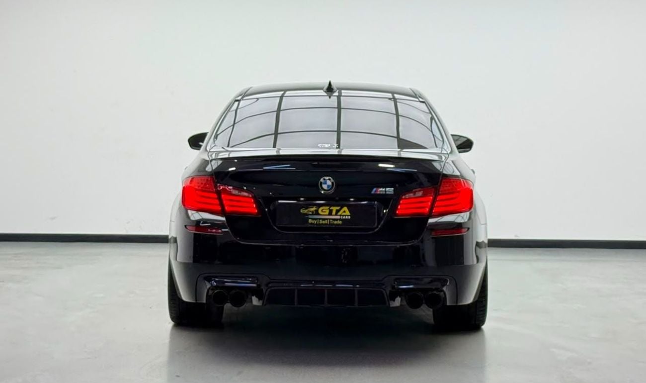 BMW M5 INDIVIDUAL 2013 BMW M5, Stage 2 Tuned, Carbon Fiber Exterior, Fully Loaded, Excellent Condition, GCC