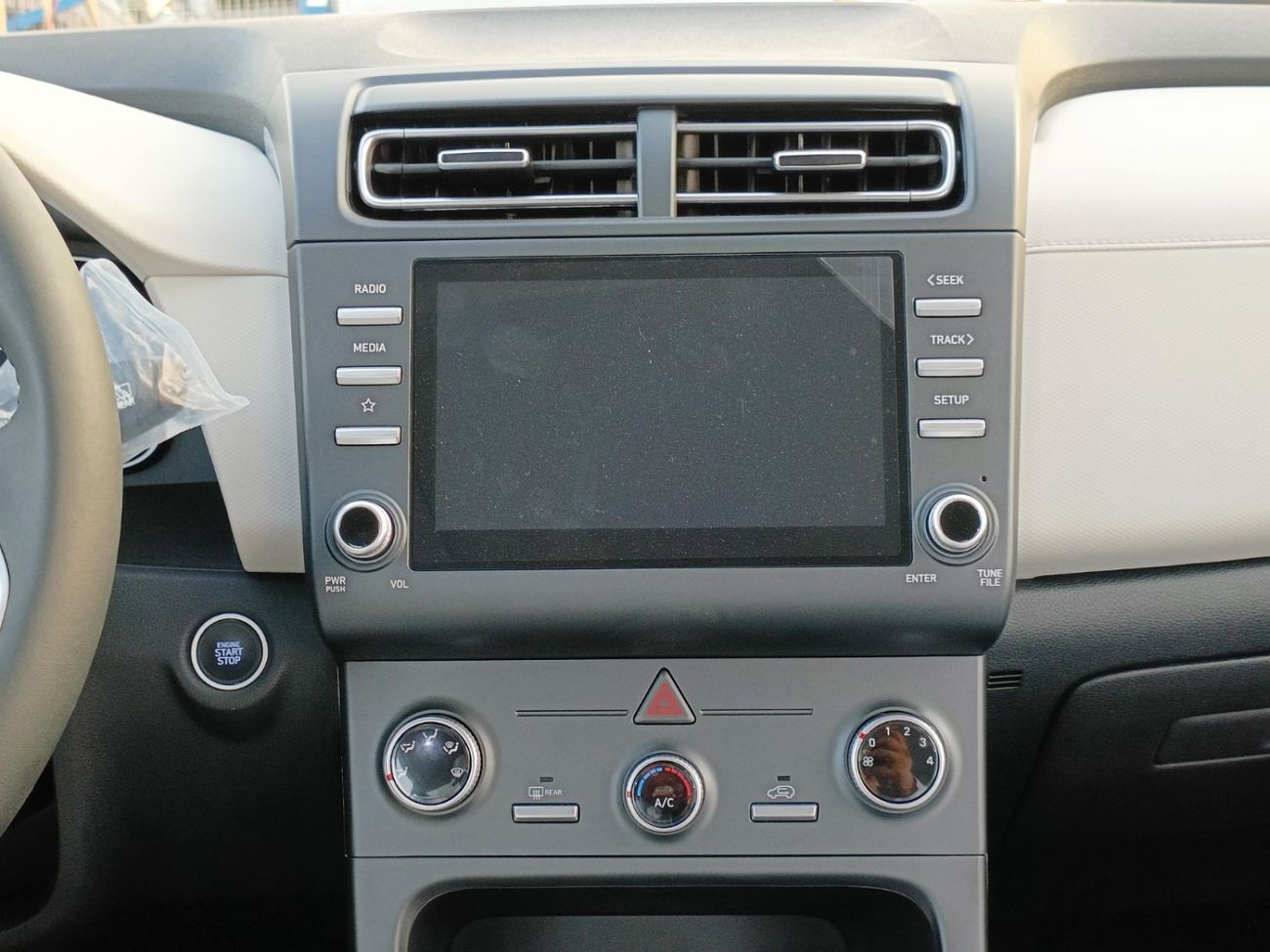 Hyundai Creta PREMIER PLUS/1.5L V4 A/T/8" DISPLAY AUDIO/RR CAMERA/PUSH START, PANAROMIC ROOF/ CODE# CR15AF