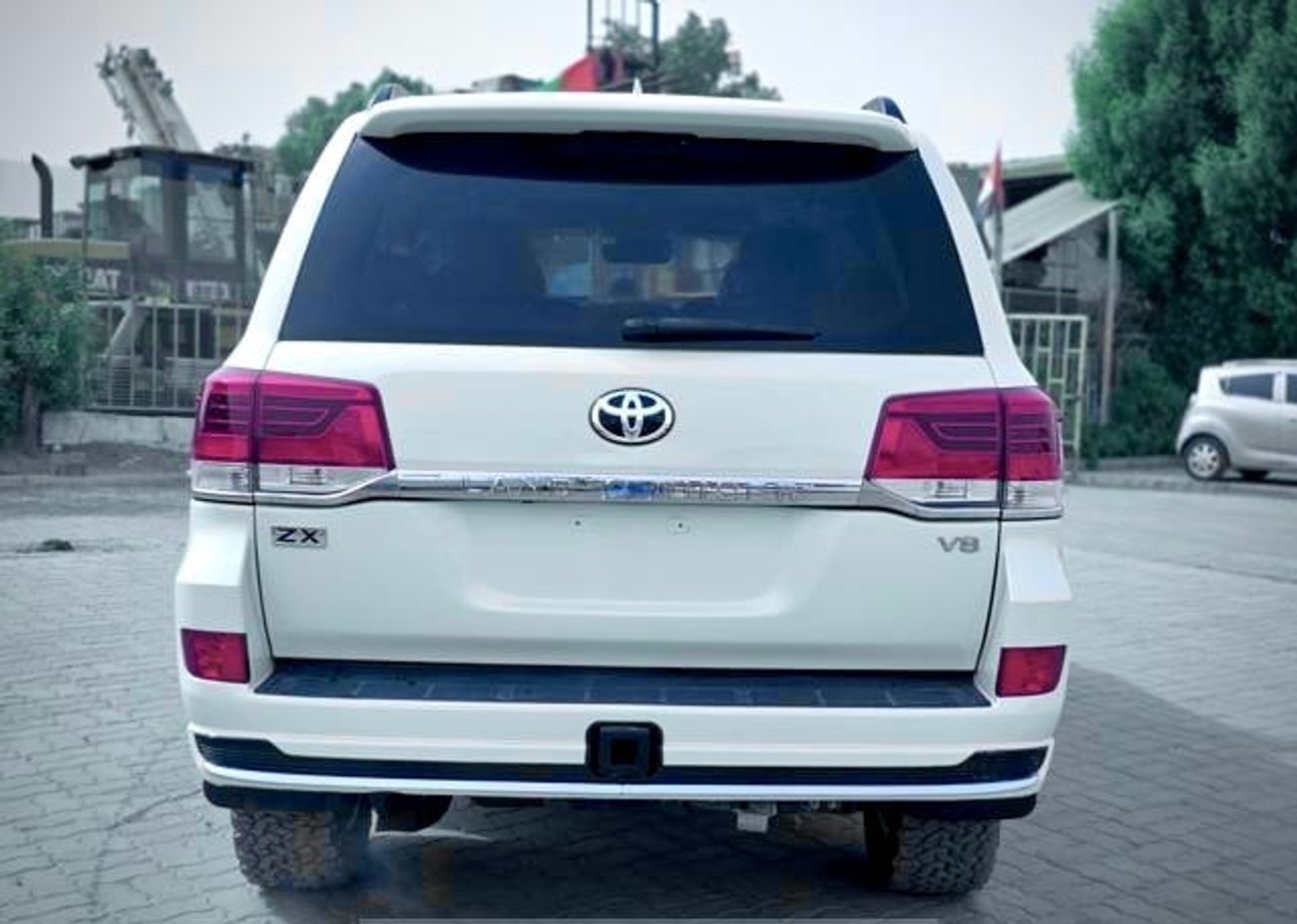 تويوتا لاند كروزر 2017 Model ZX RHD Diesel Engine Full Option Very clean and perfect condition