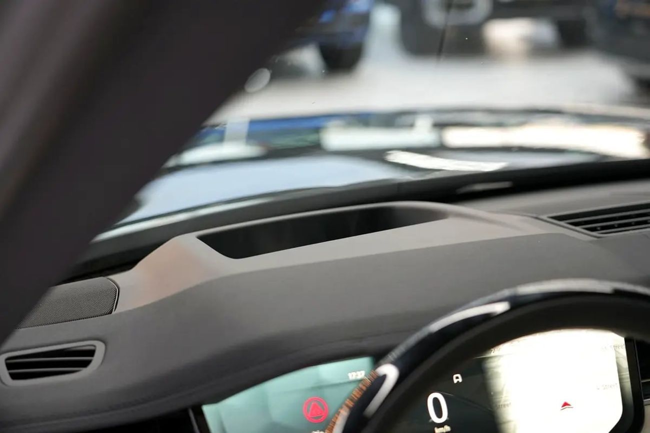 Land Rover Range Rover 2026 Range Rover Vogue HSE P400 | Export