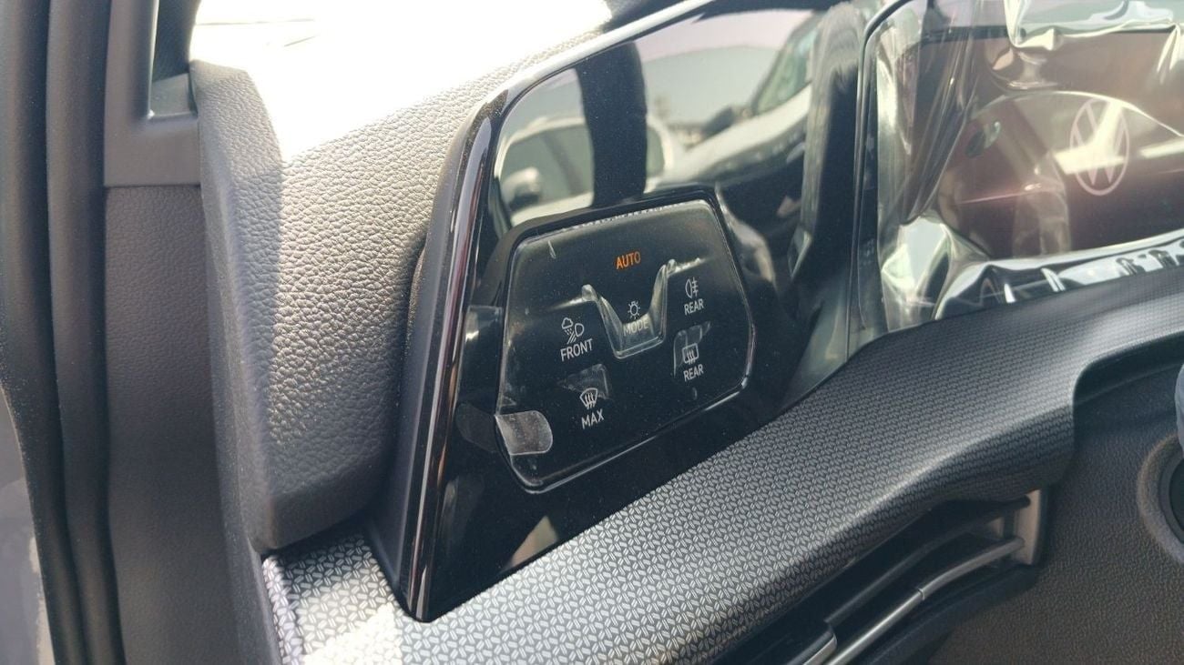 Volkswagen Golf Volkswagen Golf R-line1.5L Petrol Turbo 2024YM