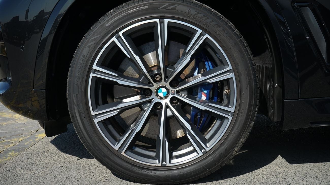 بي أم دبليو M5 X Drive 40 i