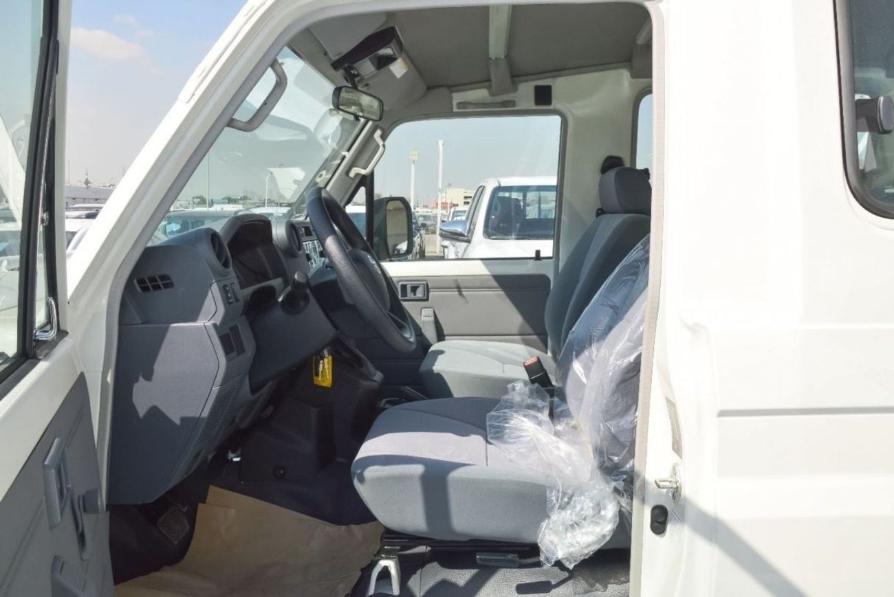 تويوتا لاند كروزر 70 TOYOTA LAND CRUISER 78 SERIES 4.0L 4WD PETROL SUV 2024 | AUTO TRANSMISSION | MANUAL WINDOWS | STEELS