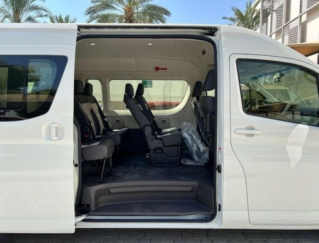 تويوتا هاياس 2025 Toyota Hiace GL 13-Seater High-Roof Full-Option 3.5L V6 Petrol M/T RWD Export Only