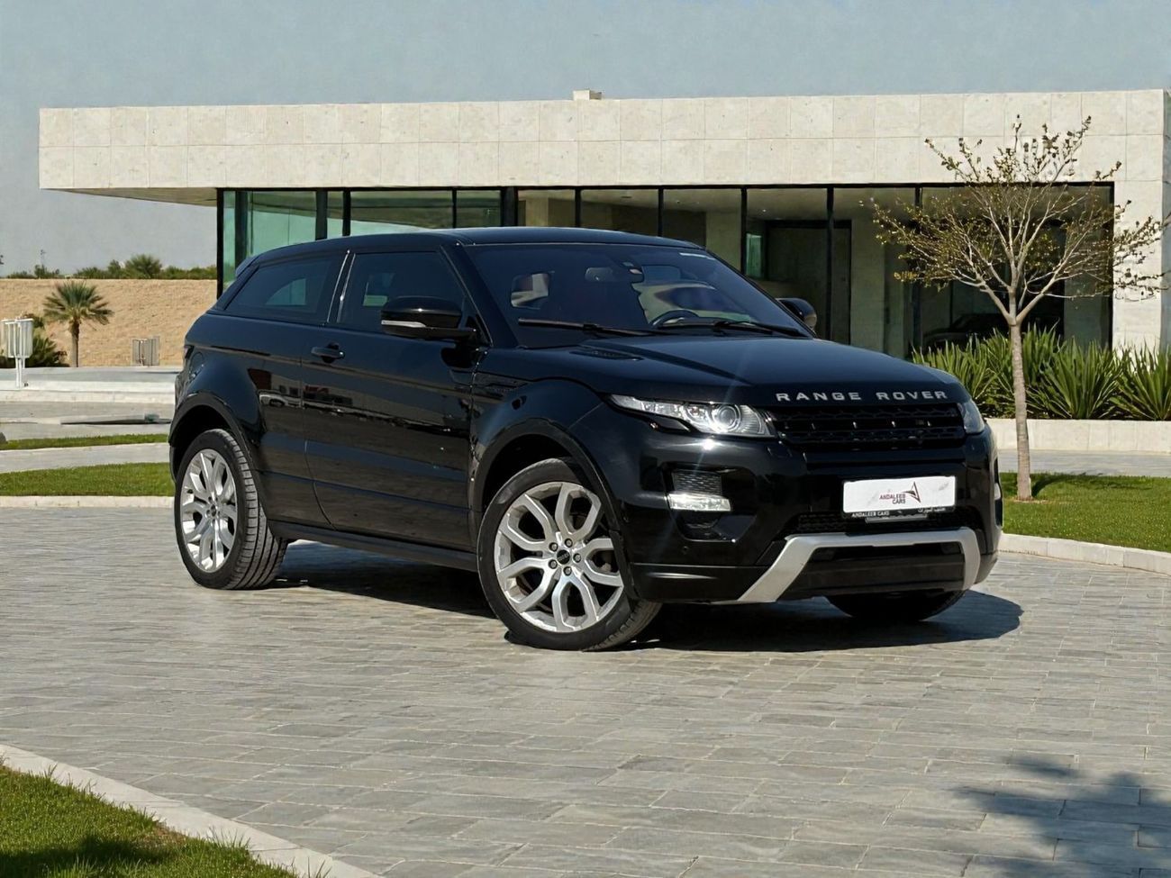 Land Rover Range Rover Evoque SE 2.0L SUV (3 Door) 2.0L I4 A/T | 2012 | GCC SPEC | AED 35,000