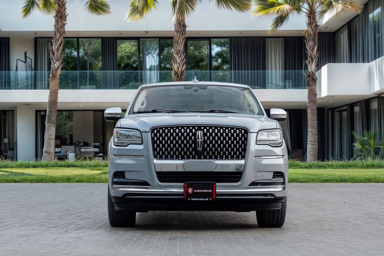 Lincoln Navigator PRESIDENTIAL Navigator Presidential | 4,328 P.M | 0% Downpayment | Excellent Condition!