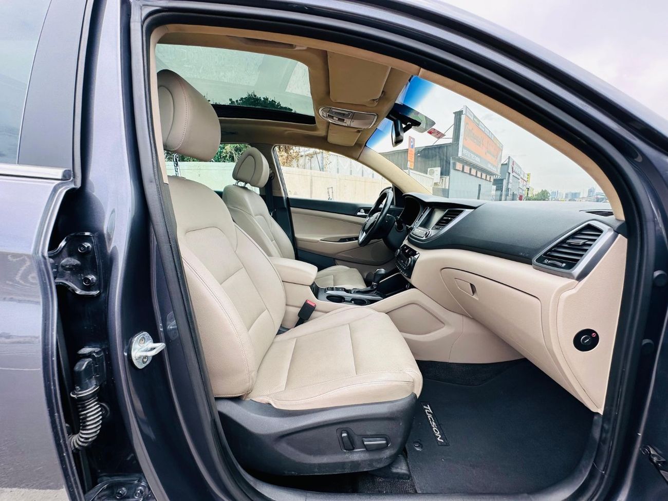 Hyundai Tucson AED1,070 PM | HYUNDAI TUCSON 2016 2.4L GDi 4WD | FSH | GCC | WELL MAINTAINED