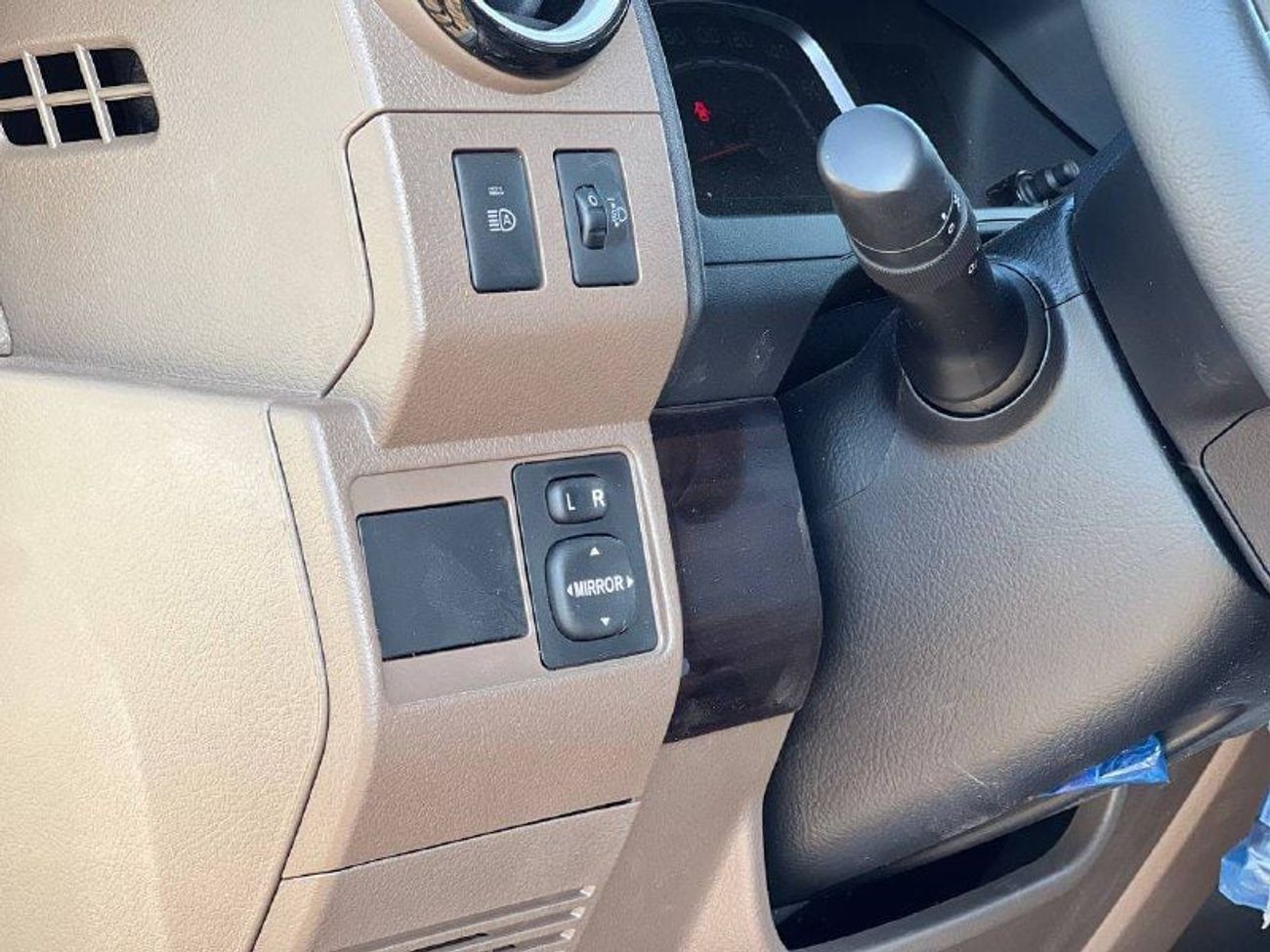 Toyota Land Cruiser 70 LC76 4.0L PTR A/T // 2025 // FULL OPTION WITH RADAR , LEATHER SEATS , DVD&BACK CAMERA // SPECIAL OFF