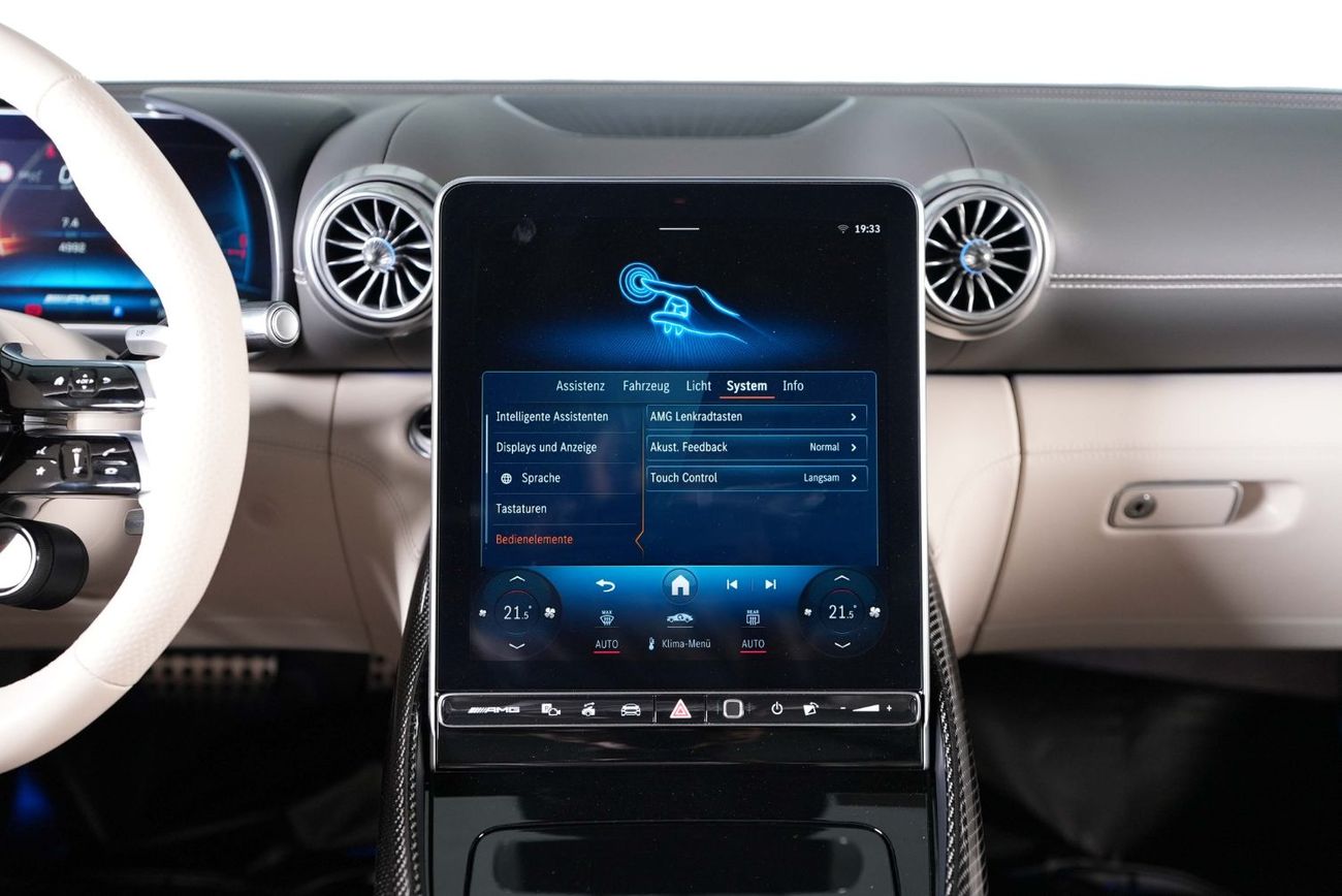 Mercedes-Benz SL 55 AMG Roadster 4Matic+ Full Option - Carbon Fibre Package - Night Package - GCC Specifications