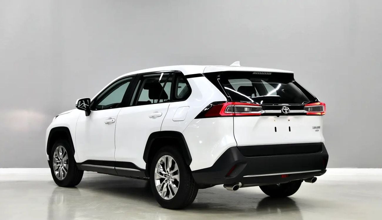 تويوتا راف ٤ 2.5L AWD | Wildlander | Almost New | Free Insurance + Registration | Ref#G064523