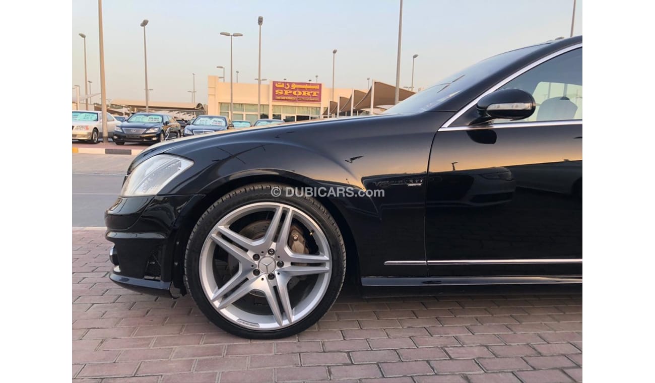 Mercedes-Benz S 500 Mercedes Benz S500 model 2007 GCC car prefect condition full service full option low mileage