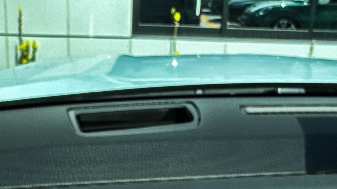 كاديلاك إسكالاد V Executive 6.2L V8 Supercharged 4WD 2026 Brand New American Specs