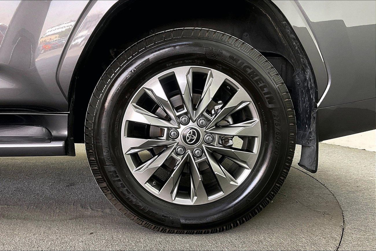 Toyota Land Cruiser GXR | National Day Celebration | Guaranteed Warranty | 0 Down Payment