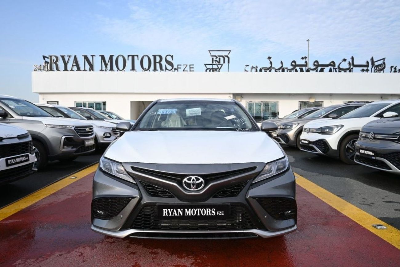 تويوتا كامري تويوتا كامري SE 2.5 لتر بنزين ، سيدان ، دفع أمامي ، 4 أبواب ، مثبت سرعة ، فتحة سقف ، مقاعد كهربائية