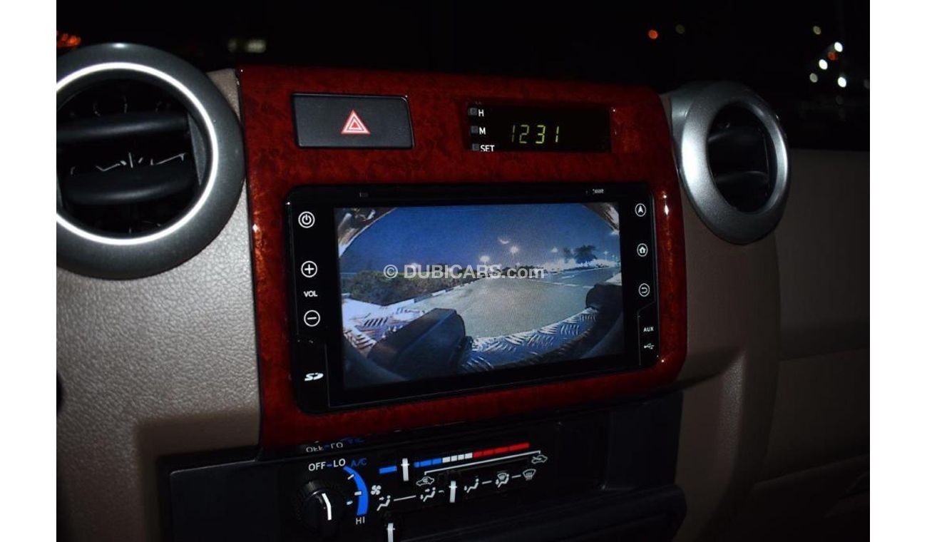 Toyota Land Cruiser Pick Up 79 Double Cabin V8 4.5L Diesel MT Limited