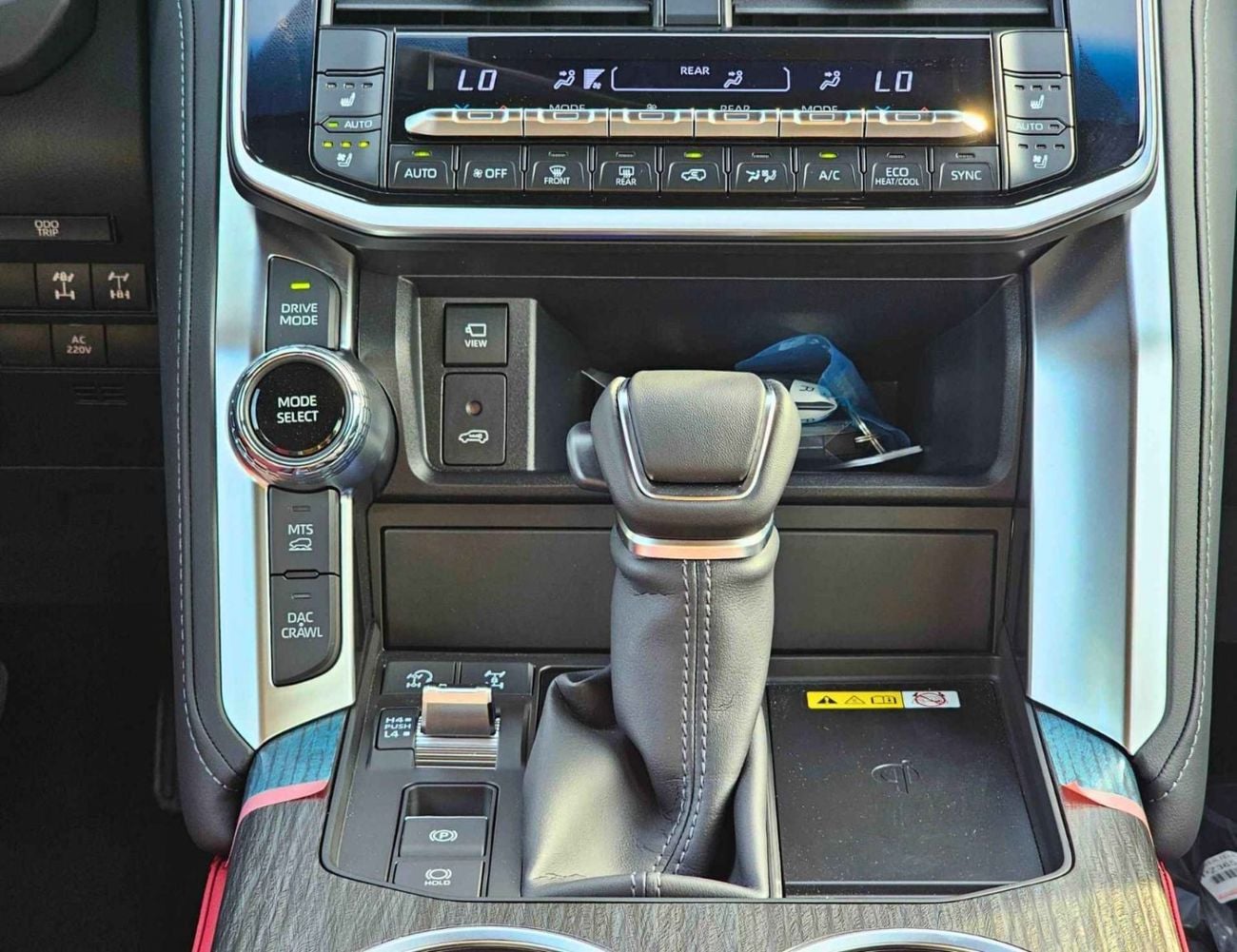 Toyota Land Cruiser GR SPORT || 3.5L PETROL V6 | RADAR | REAR ENTERTAINMENT SCREEN | SUNROOF | COOL BOX (CODE#LC3HGR)