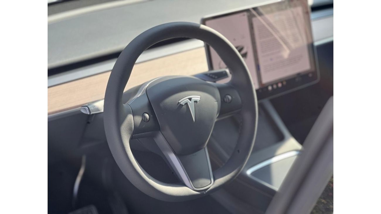 Tesla Model Y Tesla Model Y  Auto Pilot  2023 GCC Zero Km Under Warranty