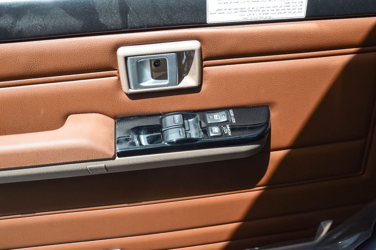 تويوتا لاند كروزر بيك آب TOYOTA LAND CURISER 79 4.0L 4WD PETROL SC PICKUP 2025