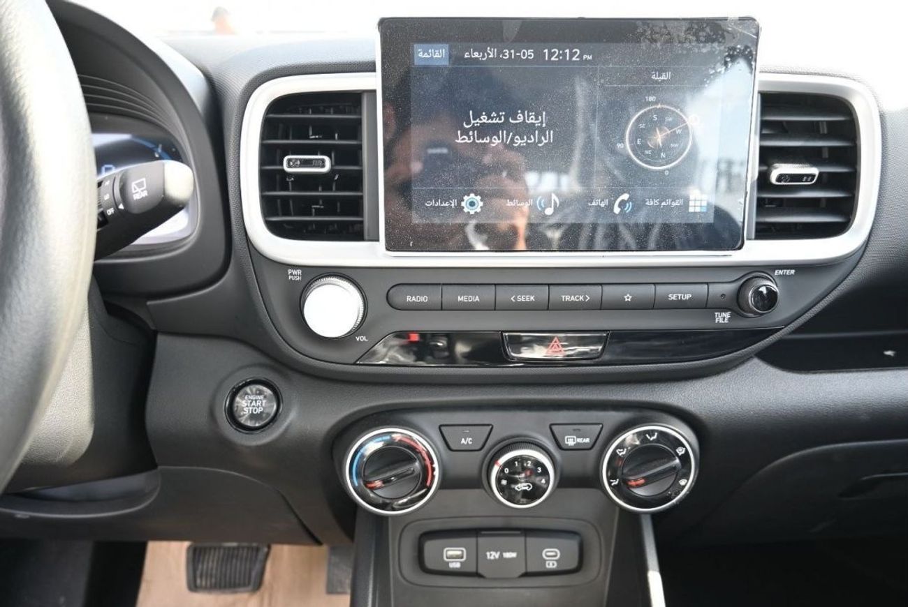 Hyundai Venue Hyundai Venue 1.0L Turbo Petrol, SUV, FWD, 5 Doors, Cruise Control, Sunroof, 16 inch Alloy Wheel, Co