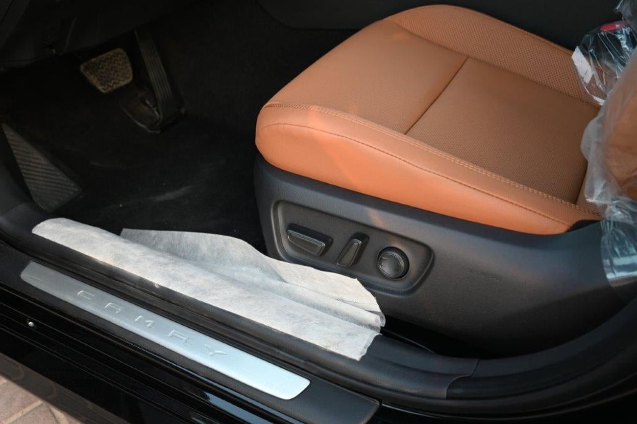 Toyota Camry 2025 TOYOTA CAMRY HYBRID LUMIERE 2.5L PETROL 5-SEATER AUTOMATIC