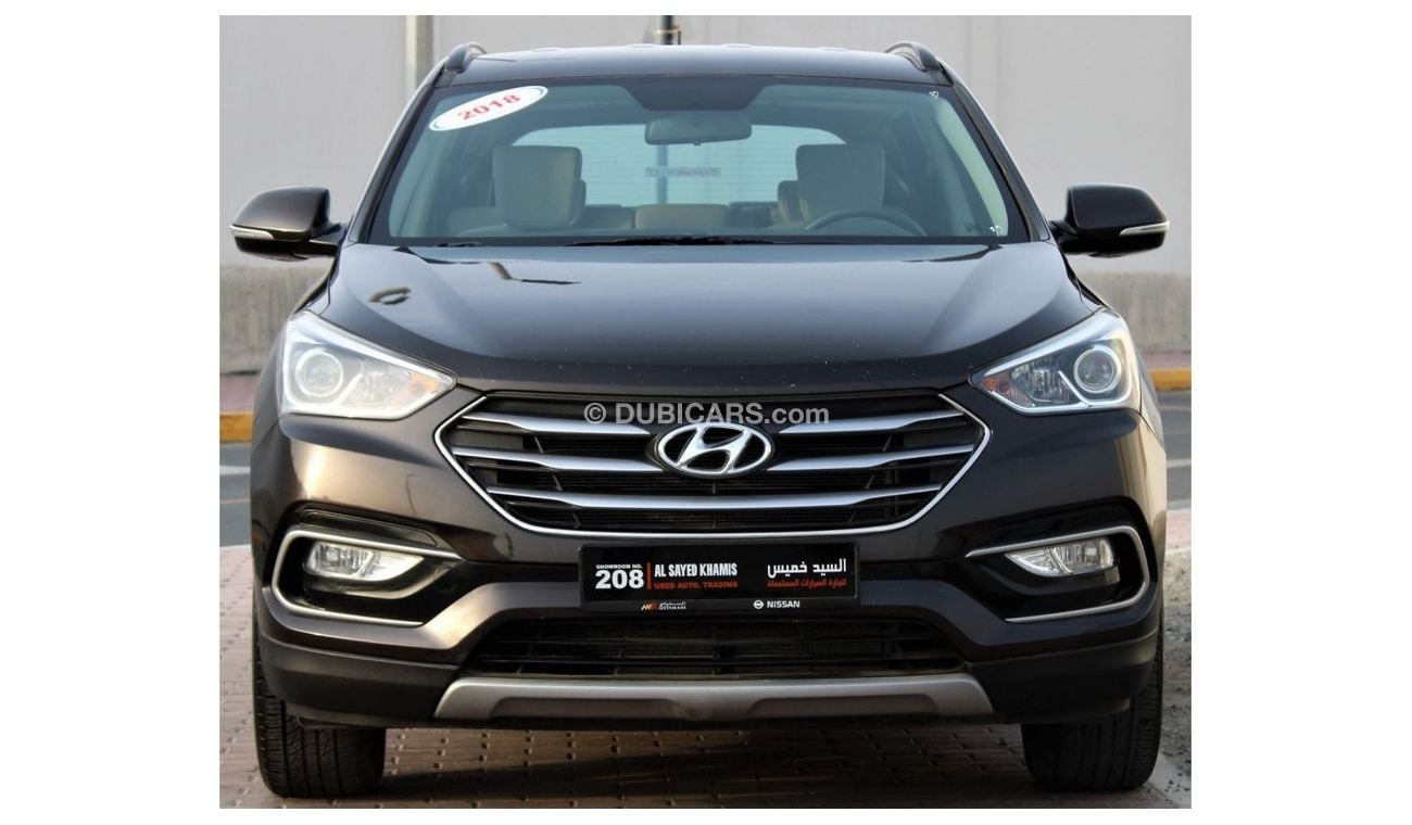 Hyundai Santa Fe Hyundai Santa Fe 2018 GCC 6 cylinder in excellent condition without accidents, very clean from insid