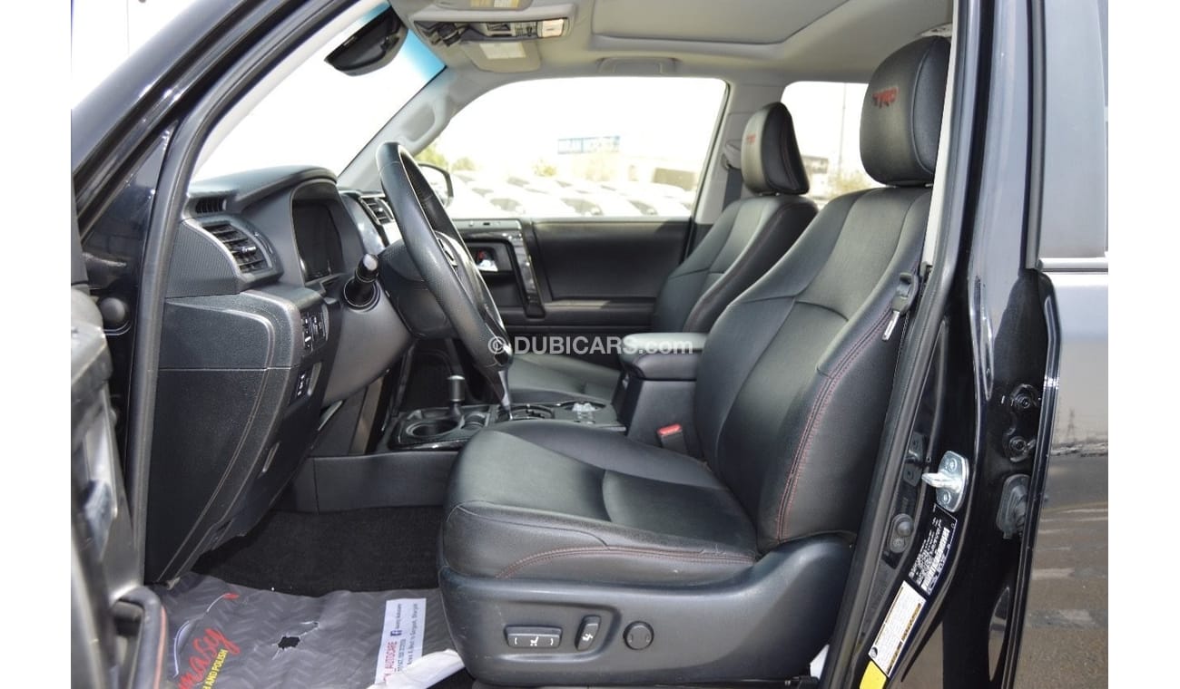 Toyota 4Runner TRD Of road full option Clean Car