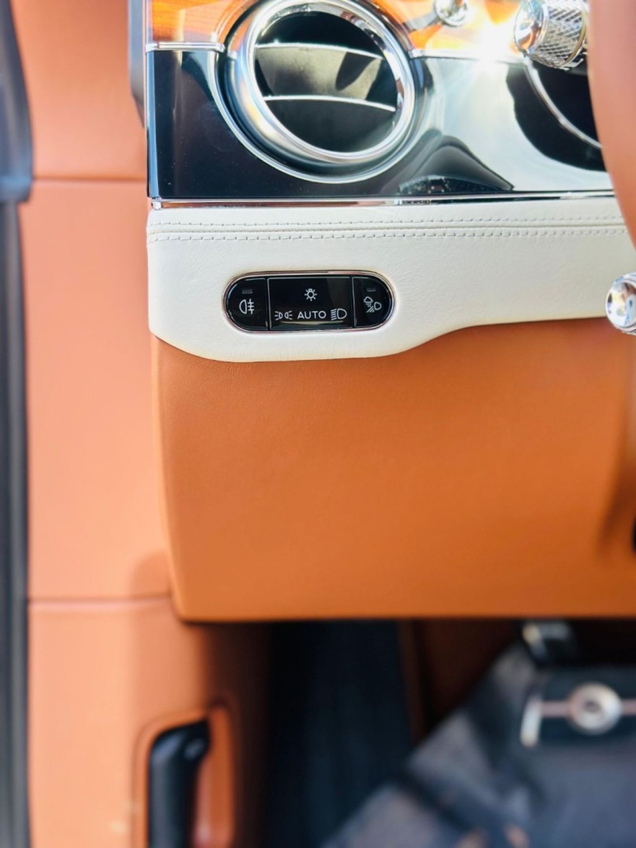 Bentley Continental GT 6.0L W12 (626 HP)