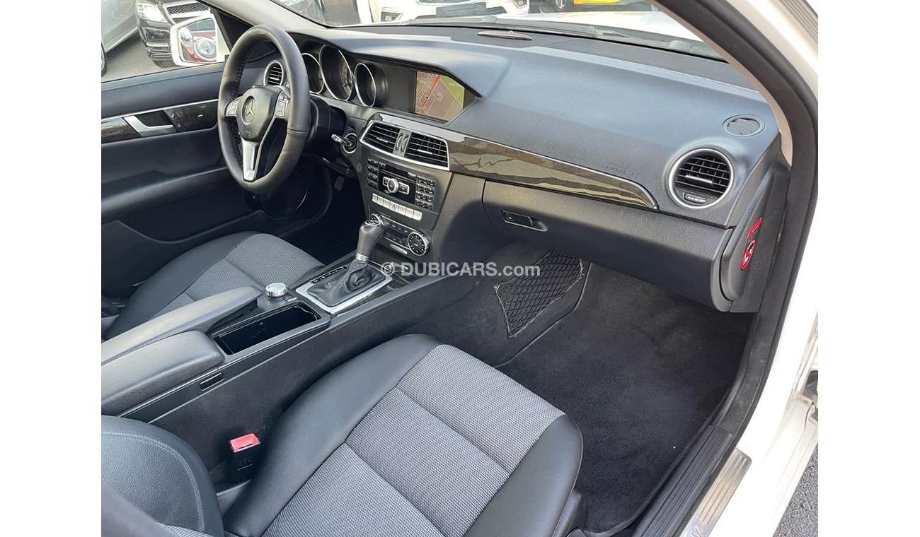 Mercedes-Benz C 200 Std Mercedes C200_Gcc_2013_Excellent_Condition _Full option