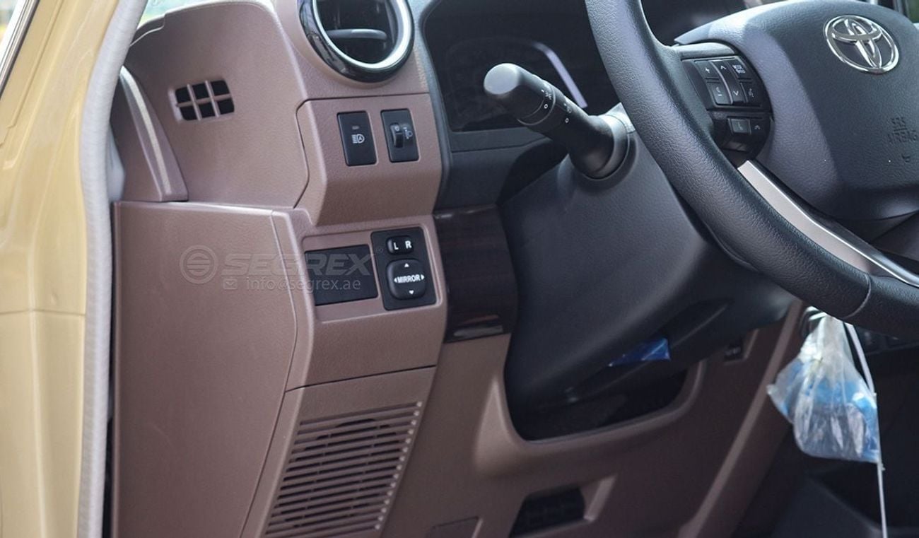 تويوتا لاند كروزر بيك آب LC79, Single Cabin, 4.0L Petrol 4WD 6-Speed Automatic | Brand New | 2025 Model | For Export
