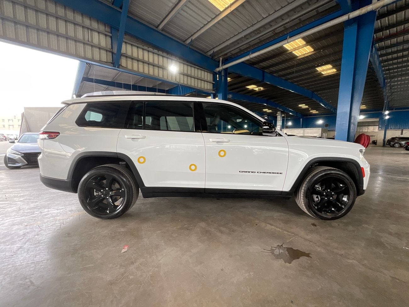 Jeep Grand Cherokee 3.6 L ALTITUDE 3 ROW 4WD AUTO | Guaranteed Warranty | 0 Down Payment