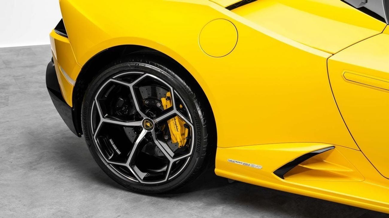 Lamborghini Huracan Evo Spyder - 2024 - GCC Specs - Under Warranty and Service Contract