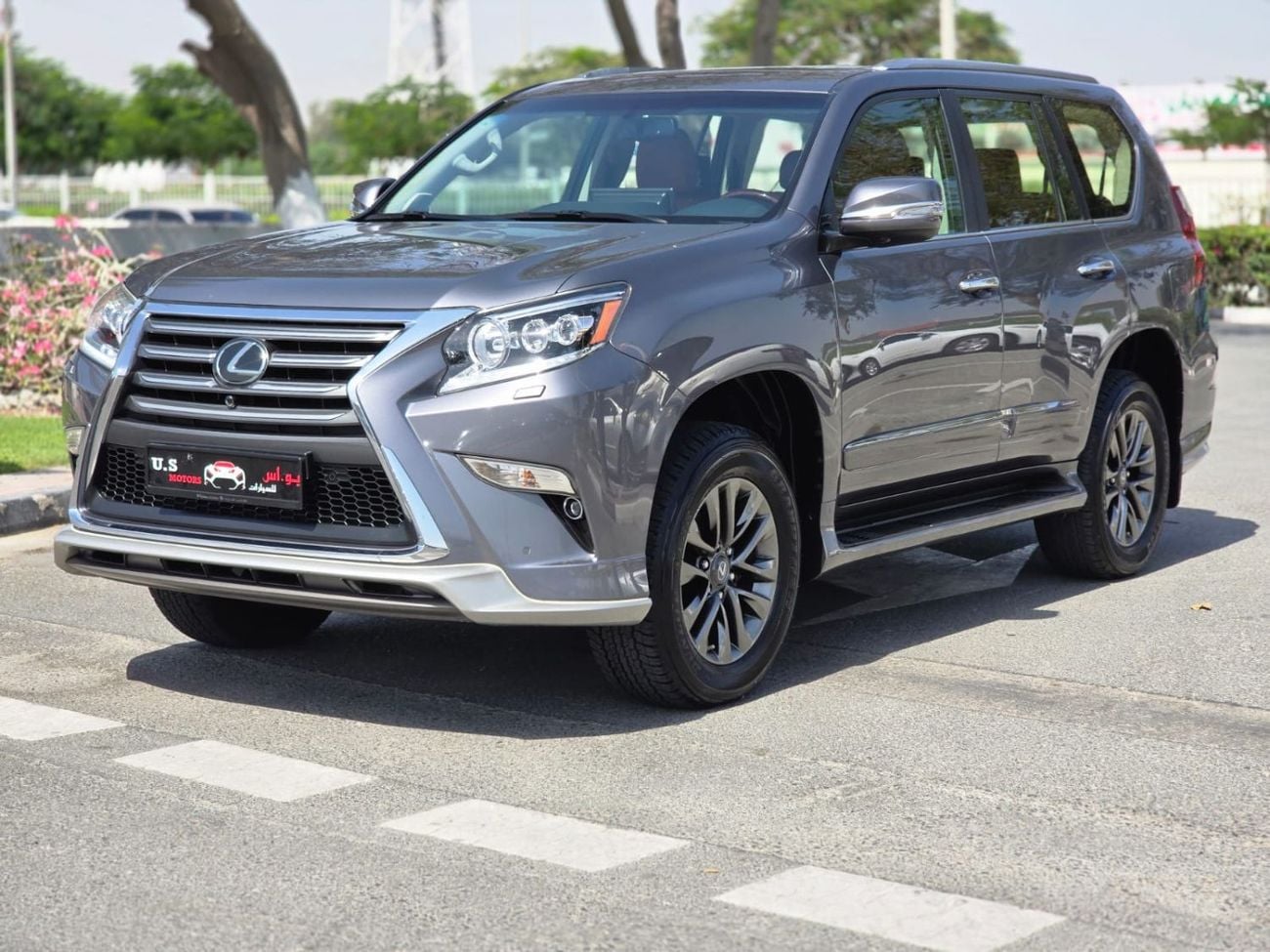 Lexus GX460 Platinum 4.6L 2018 GCC AL FUTTAIM LEXUS FULLY LOADED WITH FULL AGENCY SERVICE HISTORY IN MINT CONDIT