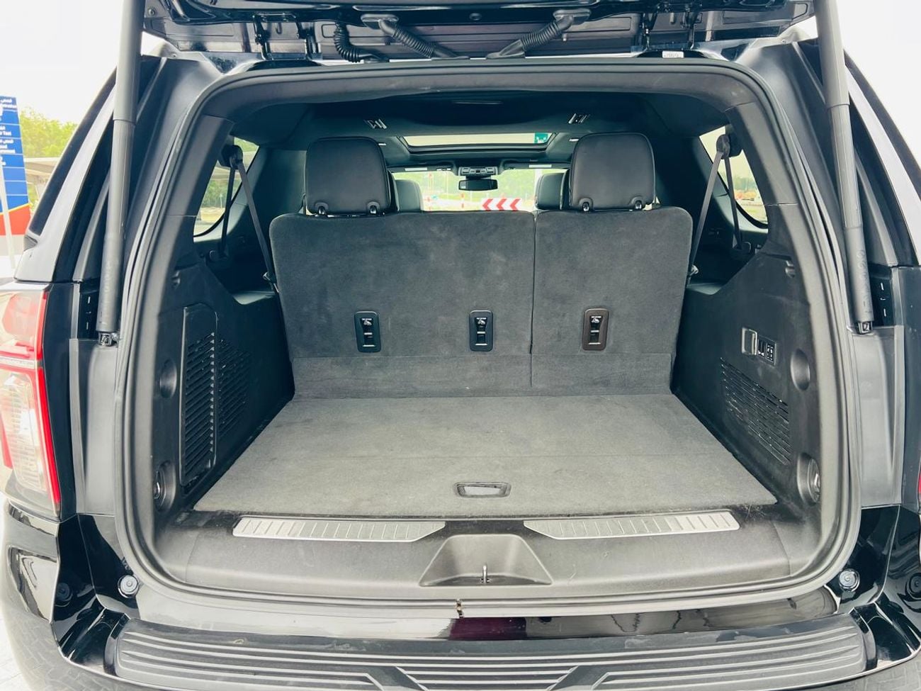 Chevrolet Suburban LT 5.3L 4WD