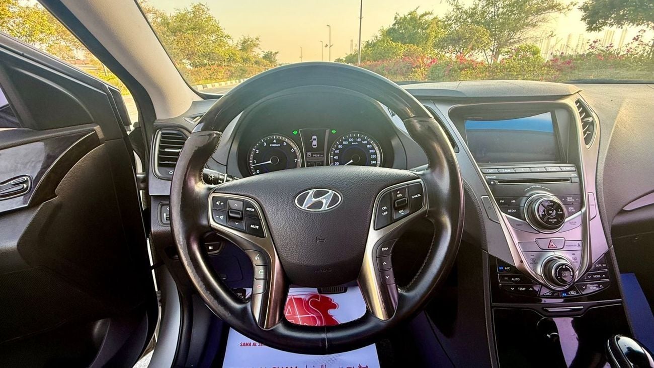 Hyundai Grandeur STD (NON GCC)