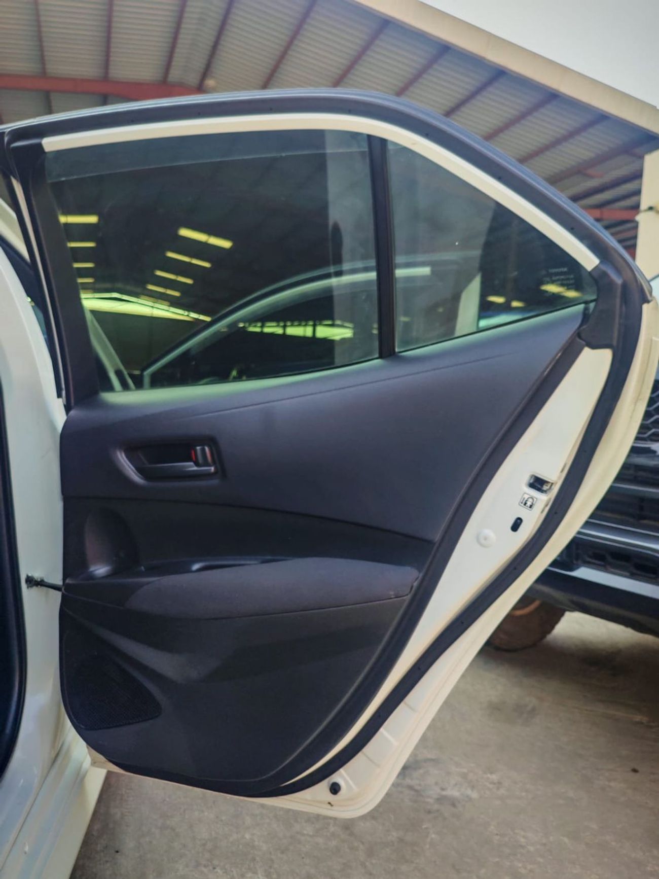 Toyota Corolla HATCH BACK 2.0 PETROL