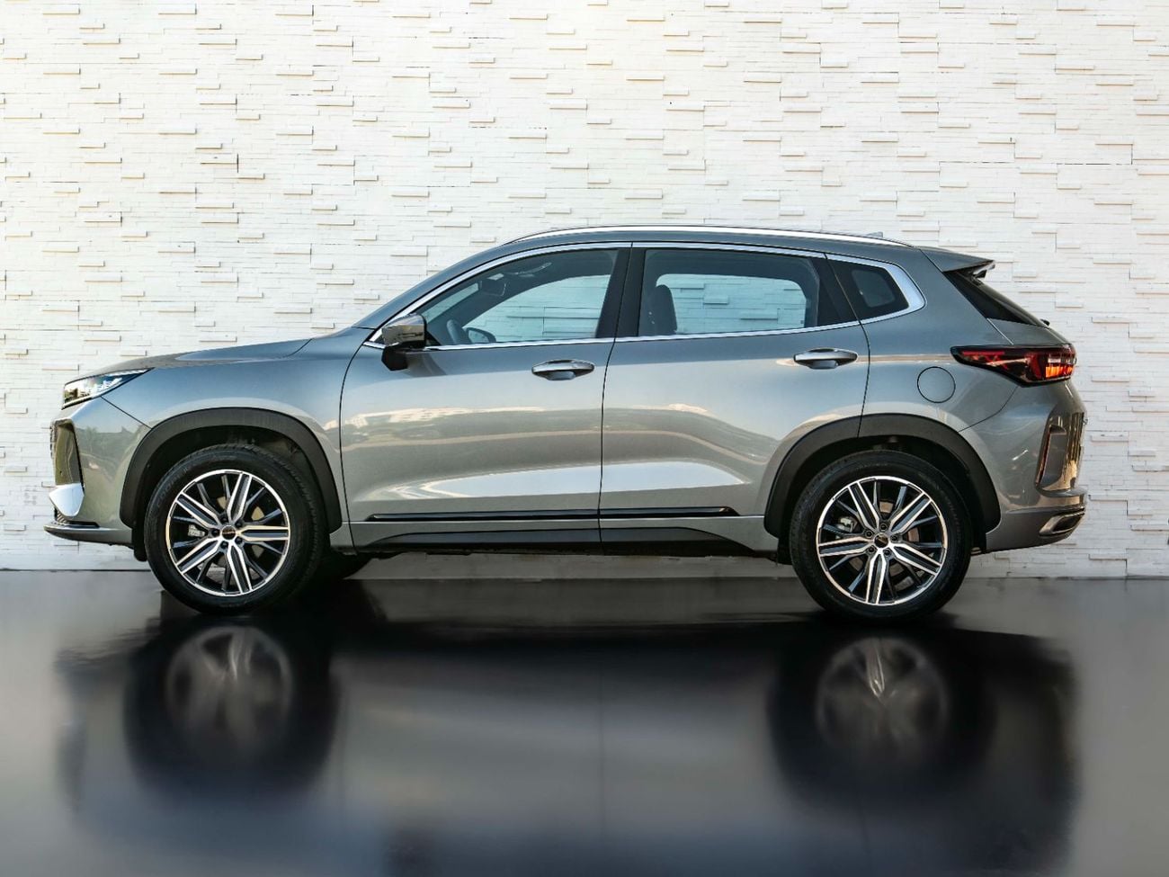 Exeed LX LUXURY