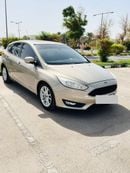 فورد فوكاس أنظف فورد فوكس خليجي 2015 قوي واقتصادي جدا،ملكية سنة تأمين عمان والامارات سنة، صبغ وكالة من البنفر إ