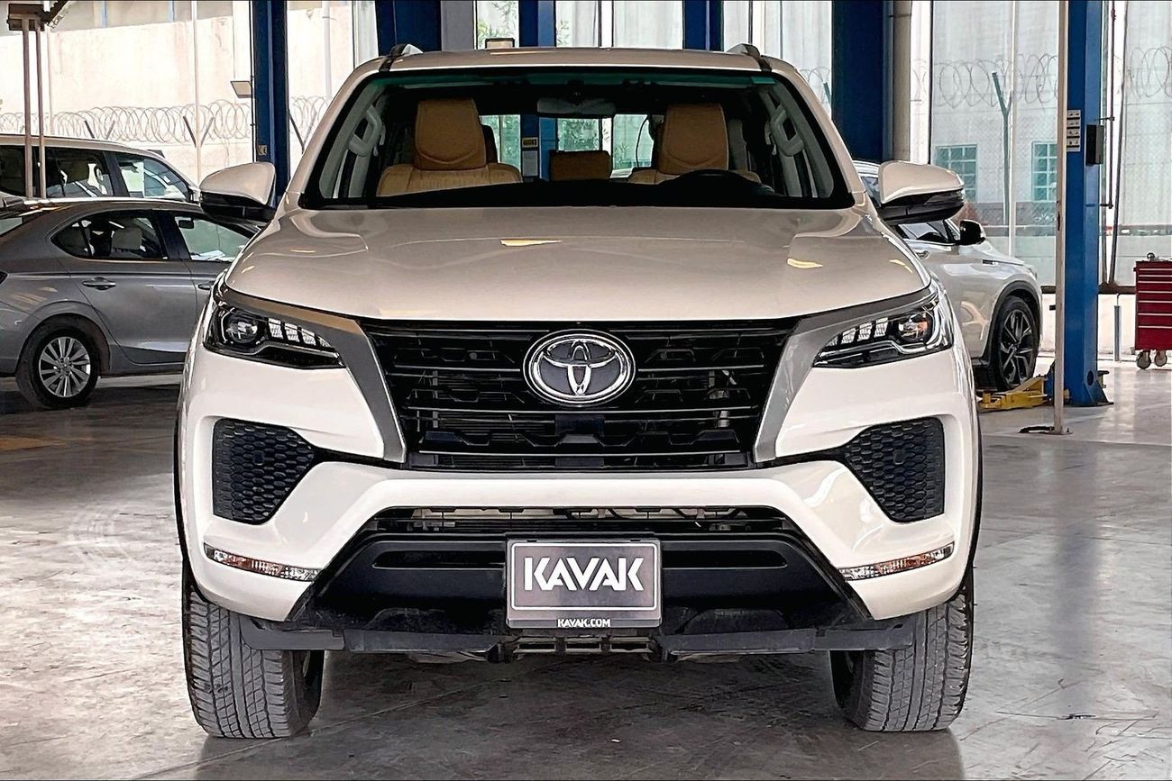 تويوتا فورتونر EXR | شامل الضمان | 0 ﺪﻔﻋﺓ ﺃﻮﻟﻯ