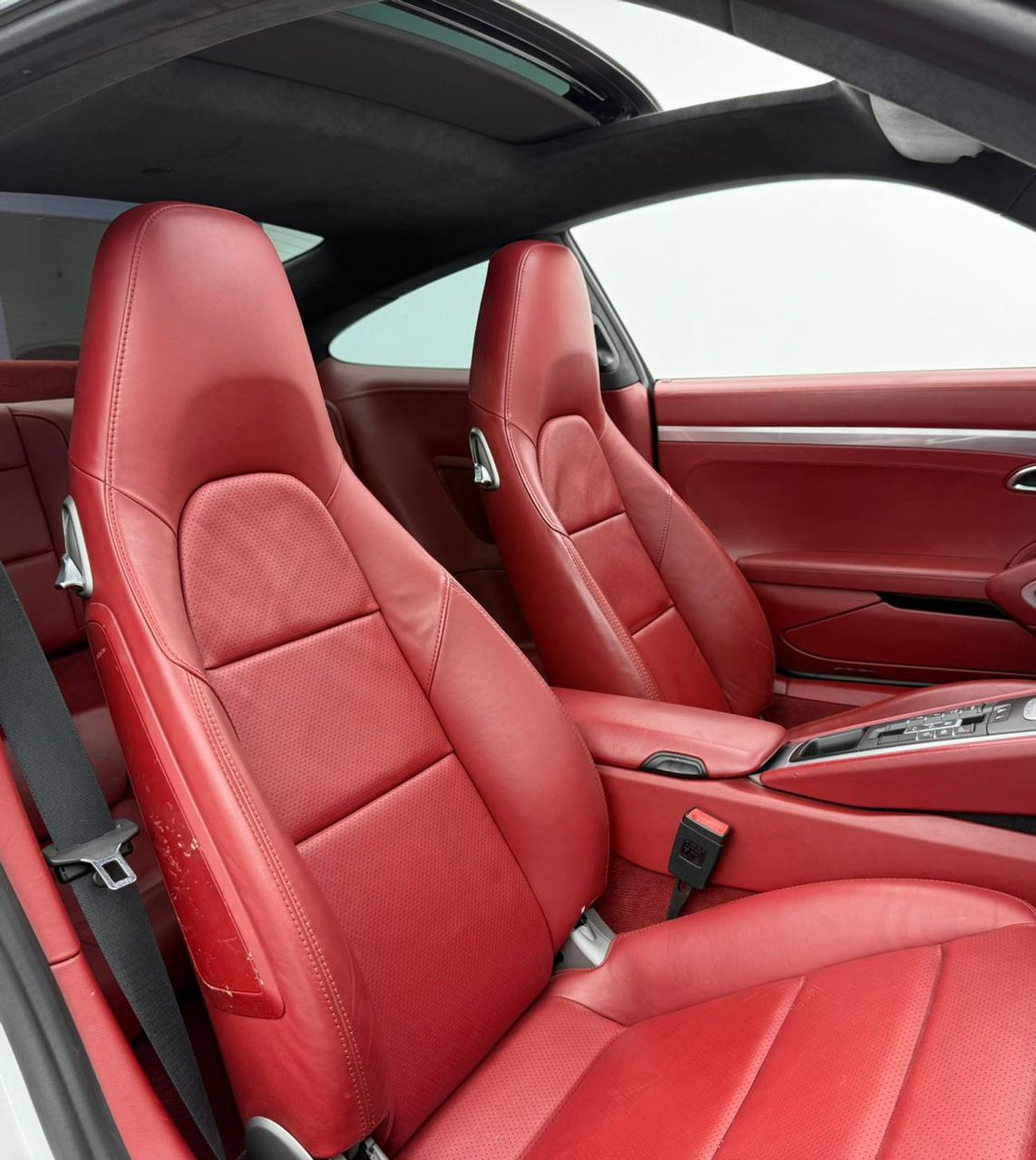 Porsche 911 Carrera 4S 3.8L Coupe 2014 Porsche 911 Carrera 4S,Al Nabooda Warranty Aug/2026, Full Service History