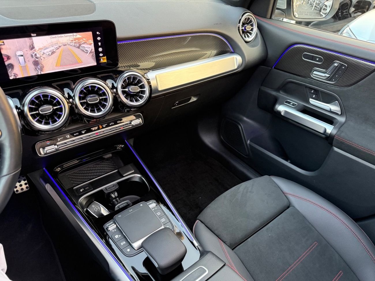 Mercedes-Benz GLB 250 Premium 2.0L (5 Seater)