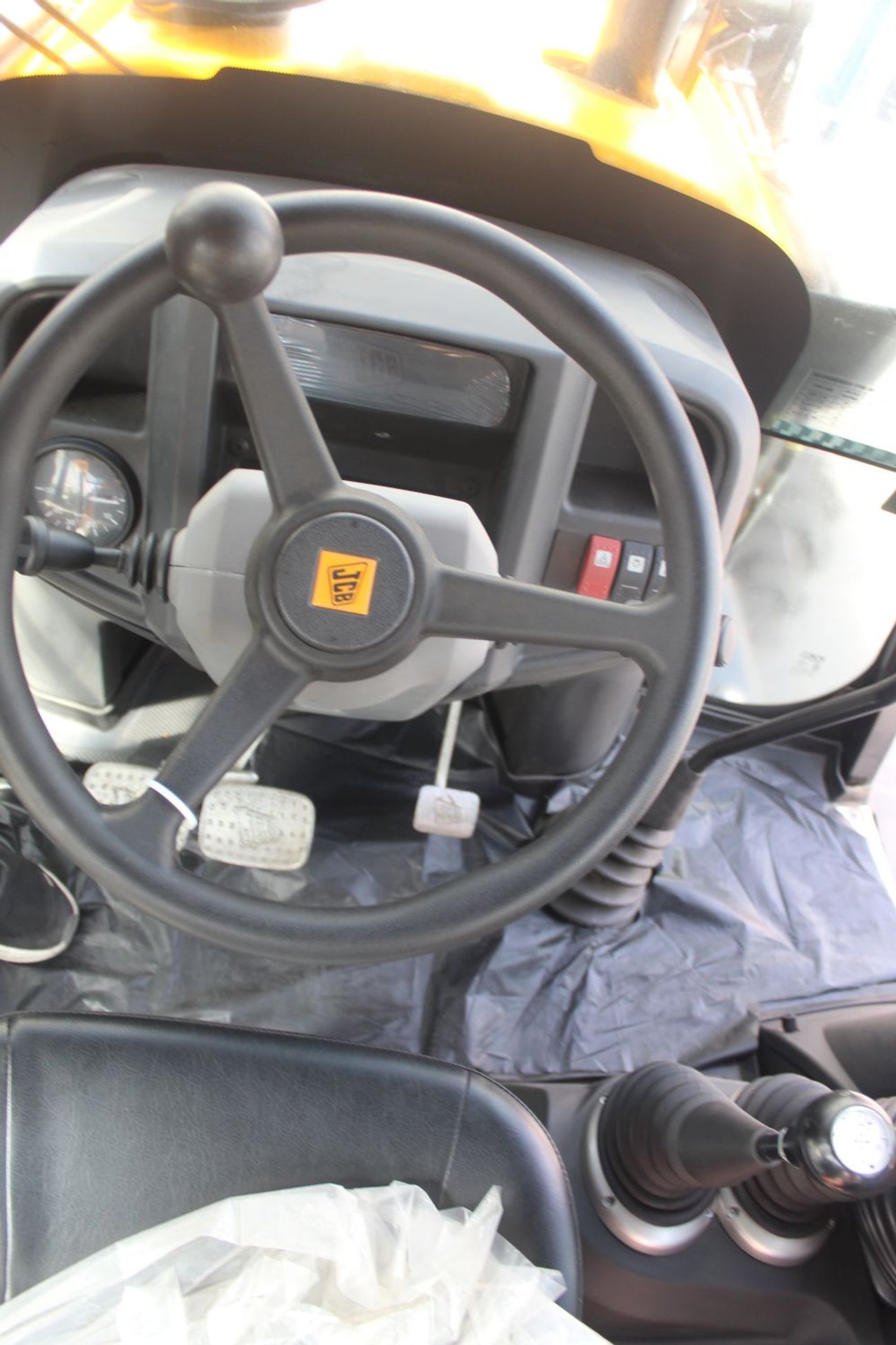 JCB 3DX