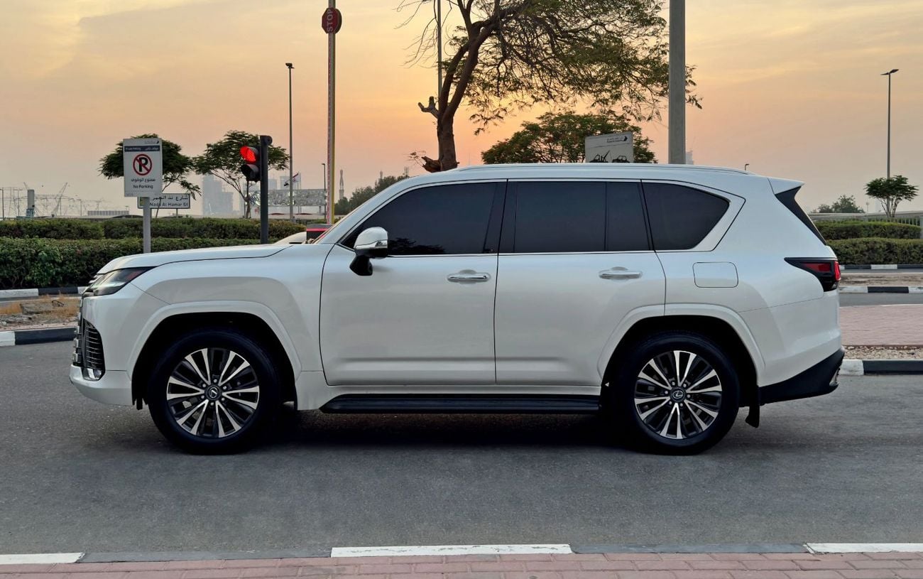 Lexus LX600 PRESTIGE