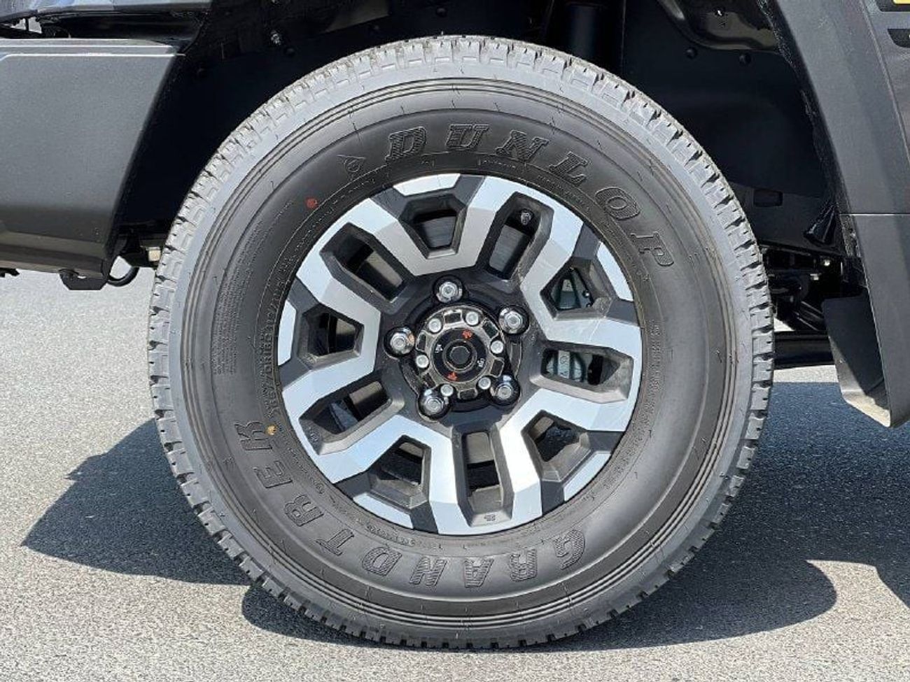 تويوتا لاند كروزر 70 LC76 2.8L TURBO DSL A/T // 2025 // FULL OPTION WITH RADAR , DIFF LOCK , DVD & BACK CAMERA // SPECIAL