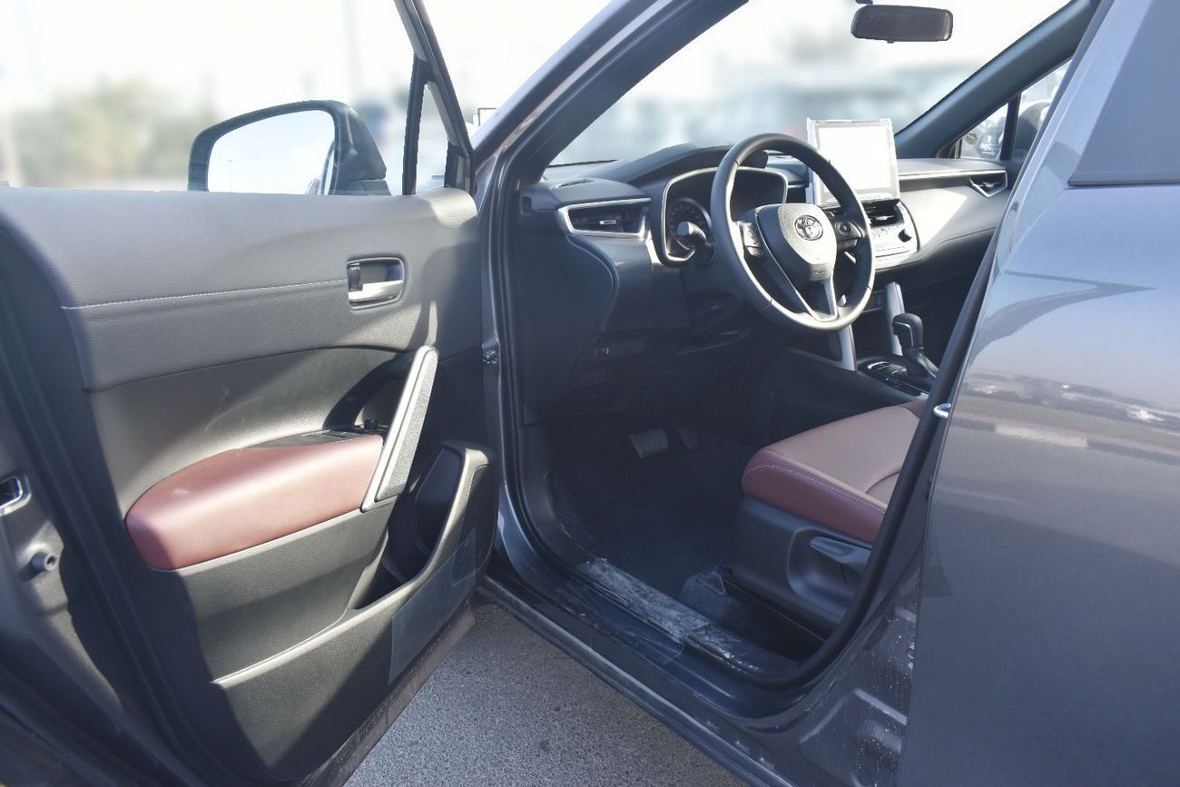 تويوتا كورولا كروس TOYOTA COROLLA CROSS 1.8L