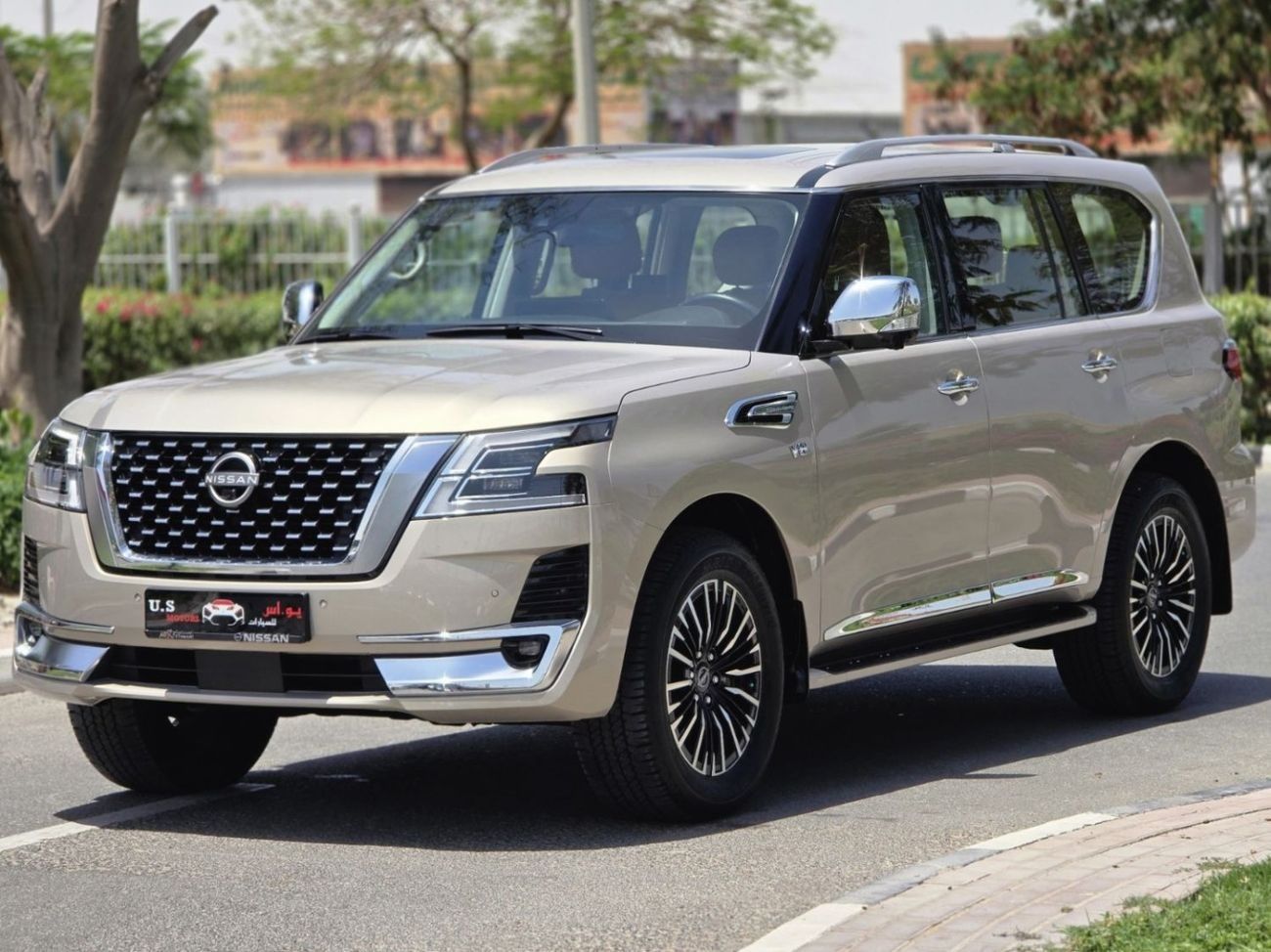 نيسان باترول LE Platinum 5.6L FULL OPTION 2022 GCC LOW MILEAGE WITH AGENCY WARRANTY & SERVICE CONTRACT IN MINT CO