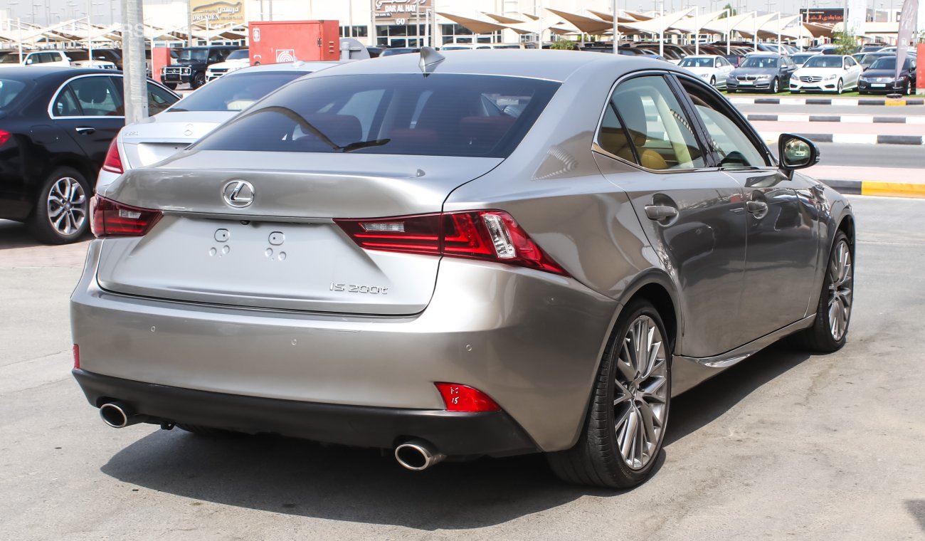 Lexus IS 200 T