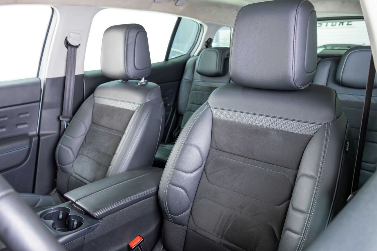 Citroen C5 Aircross GCC-Full Service History-Al Rostamani Warranty Until 2029-Red Contrasting Roof